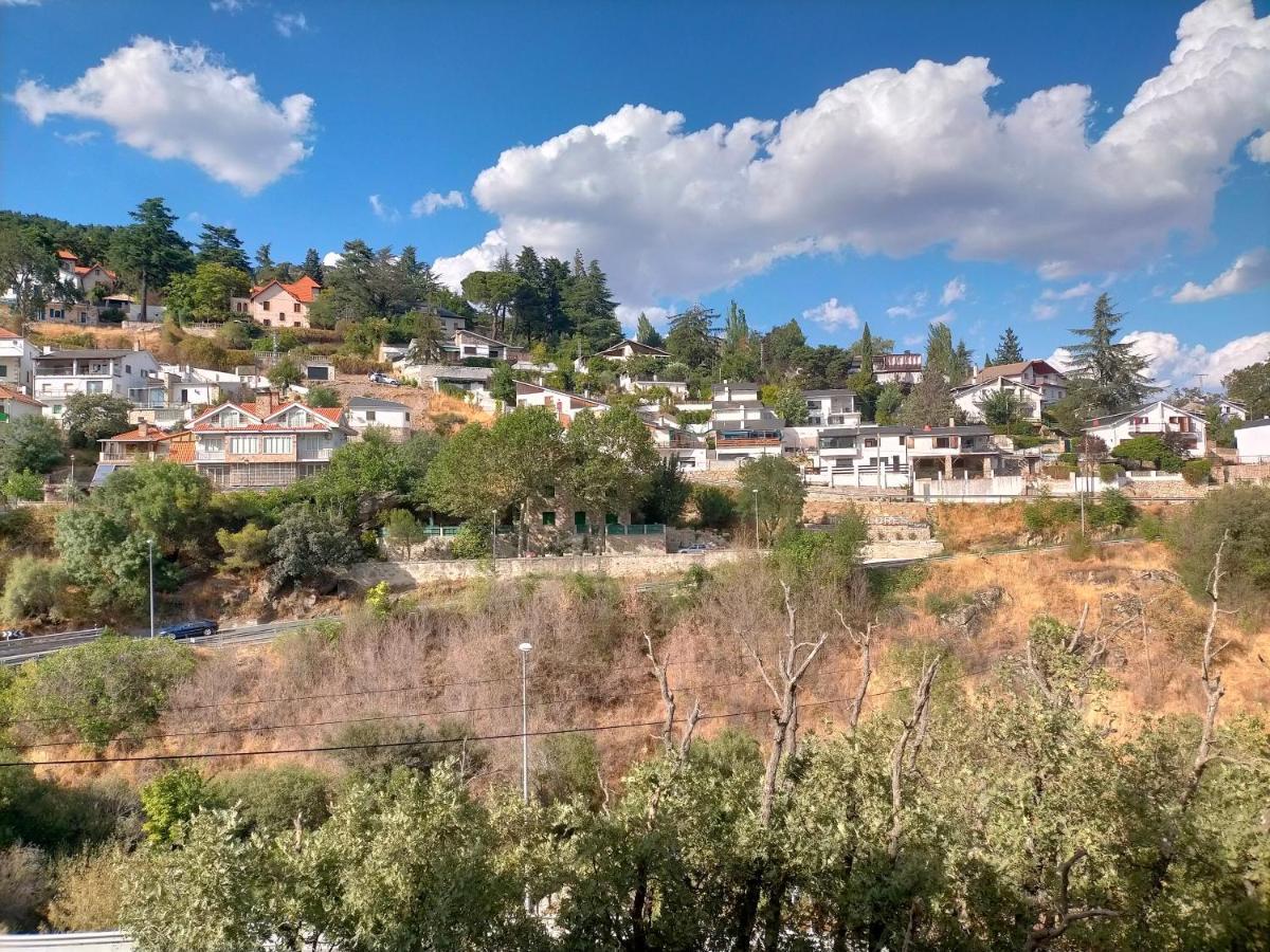 Apartamento Rural Miraflores de la Sierra Exterior photo